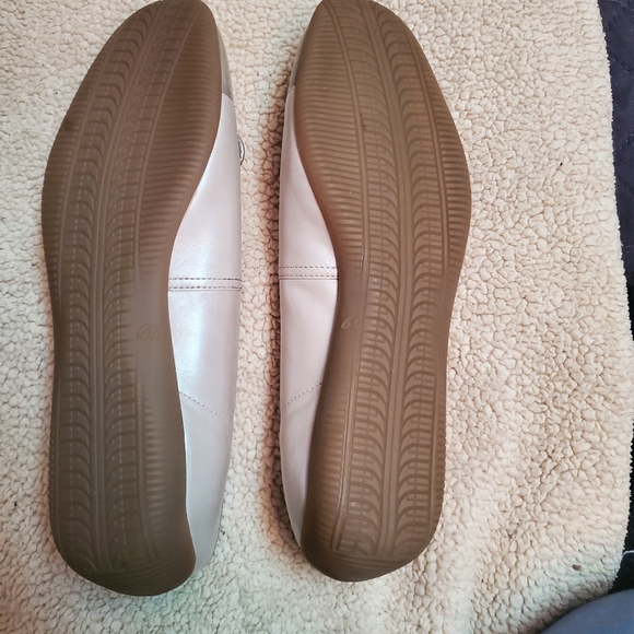 NWOT Ara Bella Ballet Flats - Picture 2 of 9